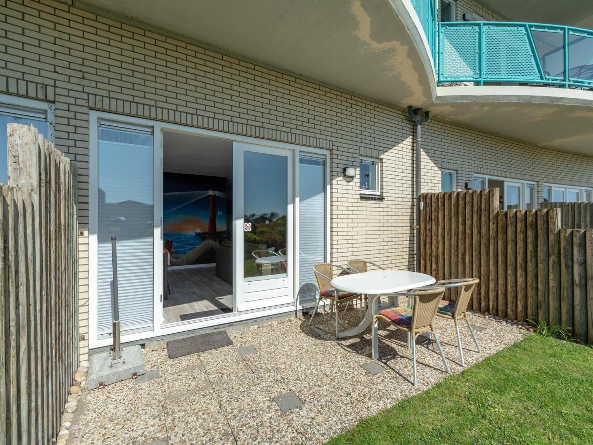 An Apartment That Is Attractively Furnished Julianadorp Exterior photo