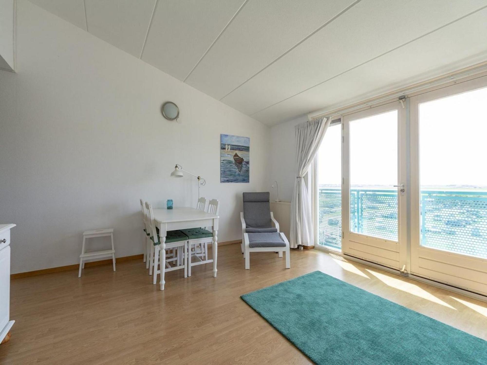 An Apartment That Is Attractively Furnished Julianadorp Exterior photo