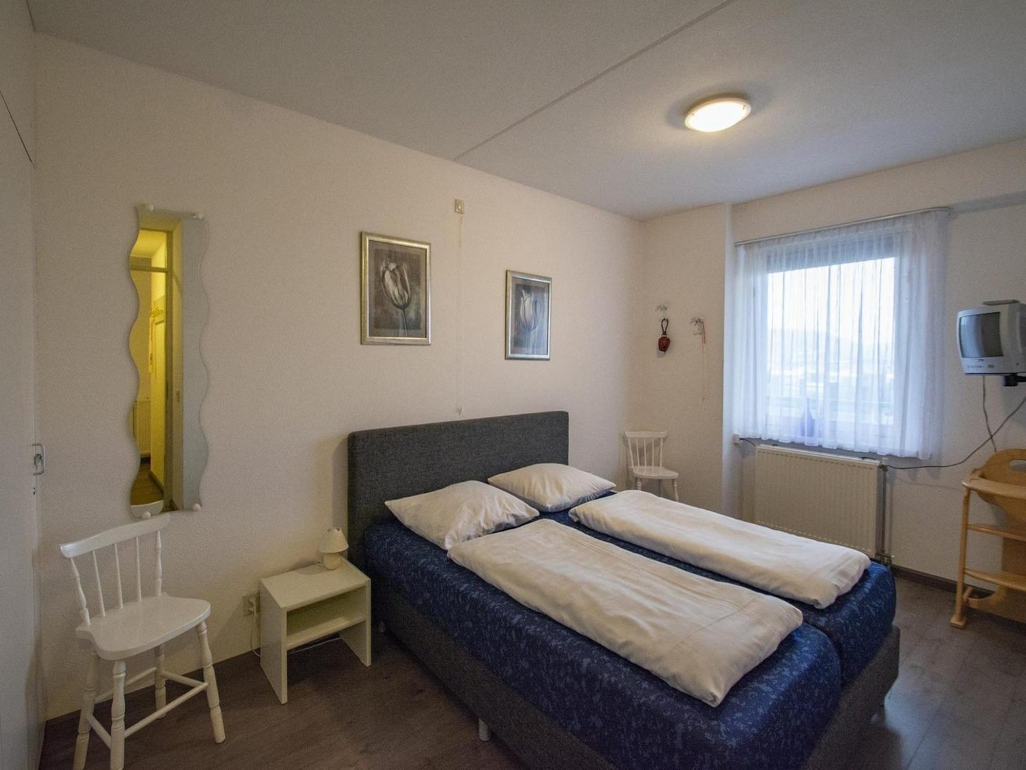 An Apartment That Is Attractively Furnished Julianadorp Exterior photo